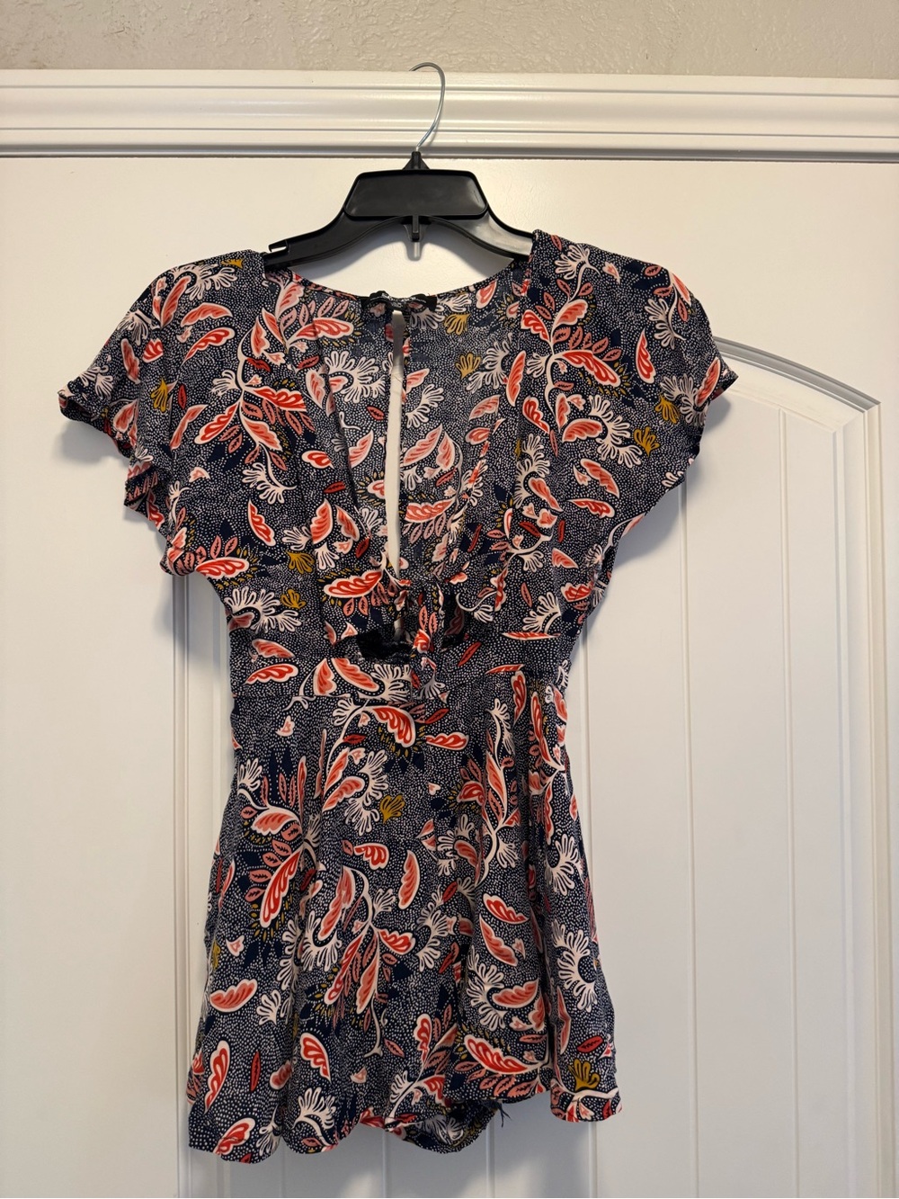 Lulus Dondi Navy Floral Tie-Front Short-Sleeve Romper - Size XS